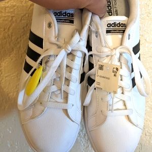 Men's Adidas tennis shoes